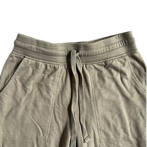 ULTRA FLIRT ARMY GREEN HIGH WAISTED FLARED SWEATPANTS W/ POCKETS AND DRAWSTRING - Picture 4 of 7